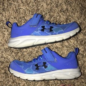 Boys Under Armour shoes